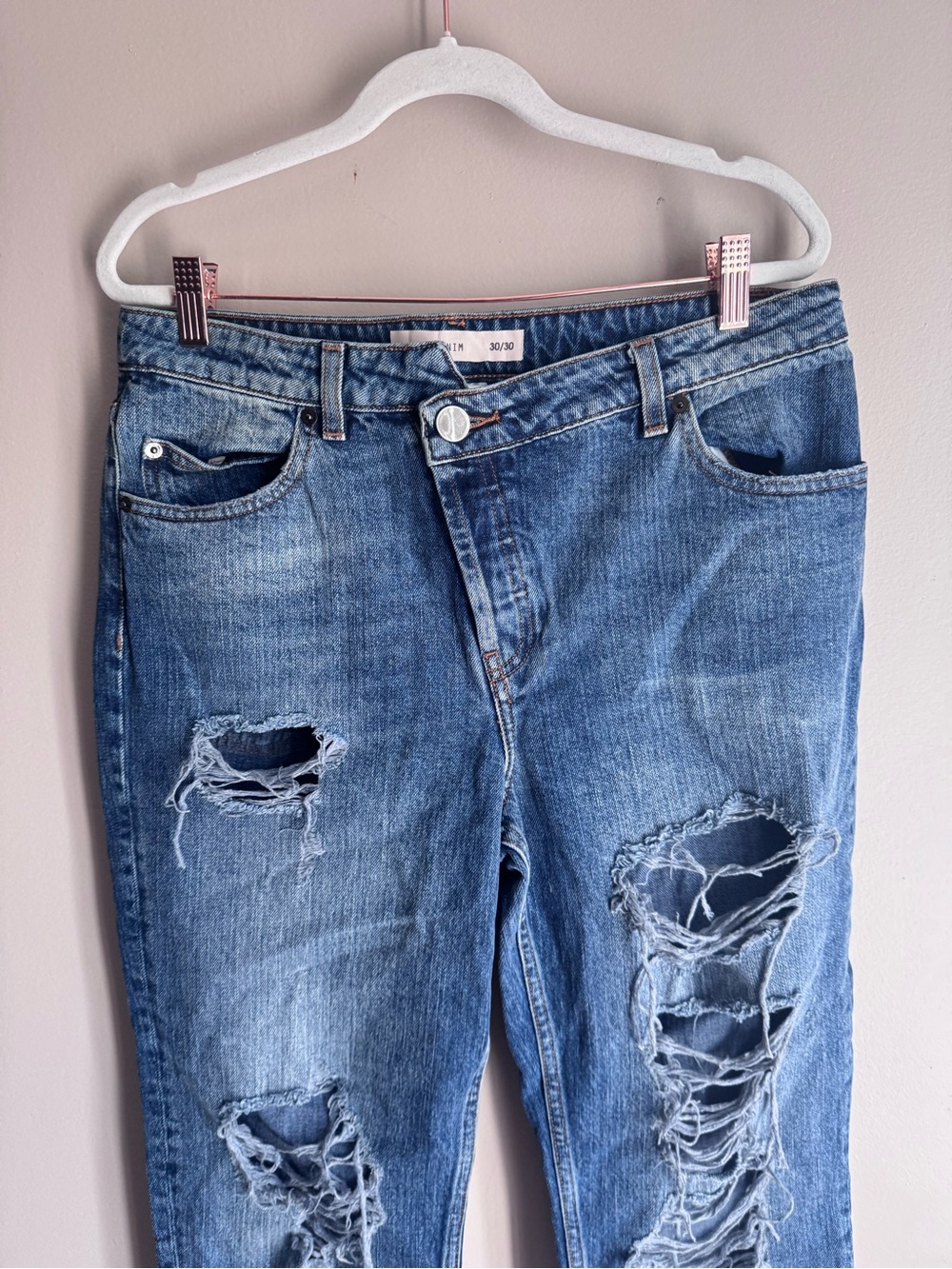 Asos Remo Denim Jeans Distressed Denim Redone Recycled Denim Crossover 30 / 30 - Picture 2 of 9